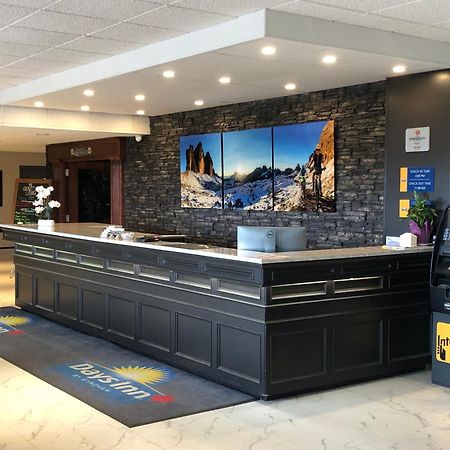 Days Inn & Conference Centre By Wyndham Camrose Norsemen Luaran gambar