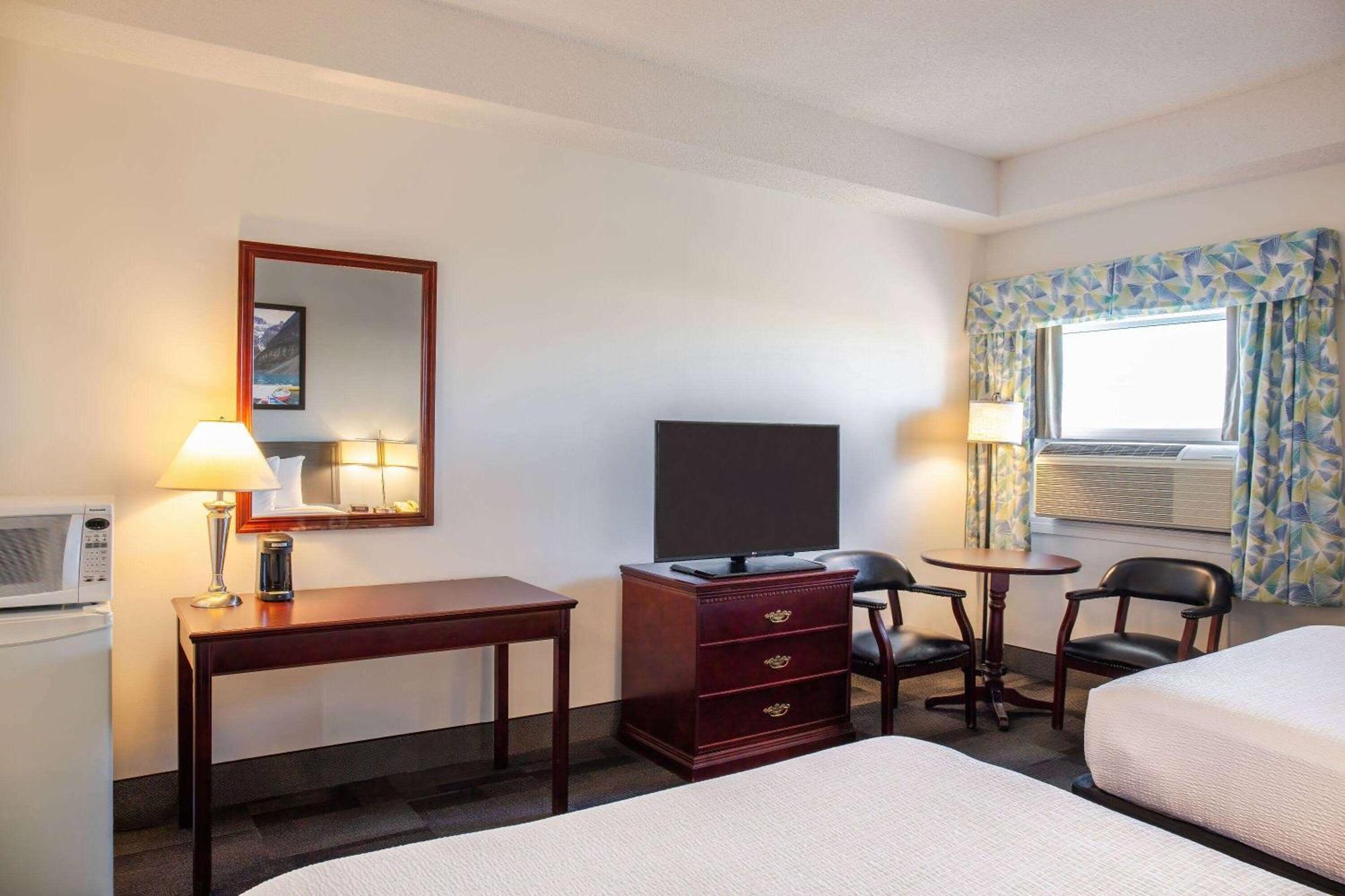 Days Inn & Conference Centre By Wyndham Camrose Norsemen Luaran gambar