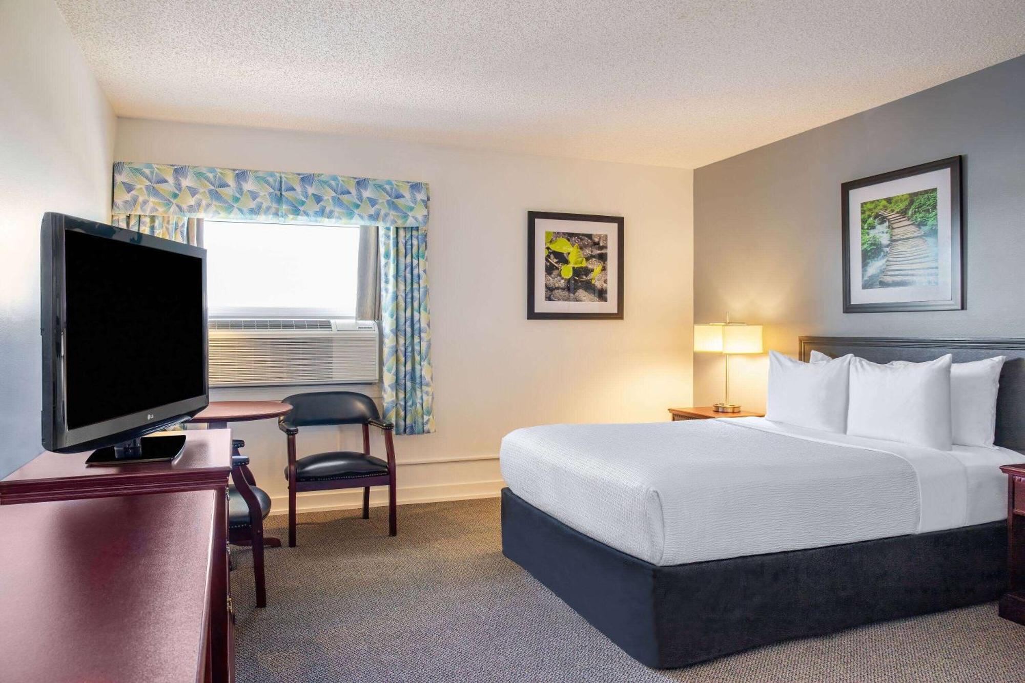 Days Inn & Conference Centre By Wyndham Camrose Norsemen Luaran gambar
